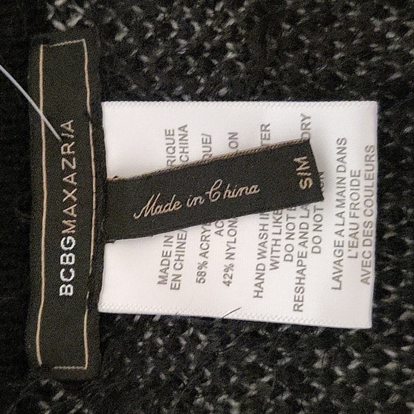 BCBGMaxAzria Soft Abstract Knit Poncho Cape with Black Fringe Detail - Size S/M - Picture 10 of 12